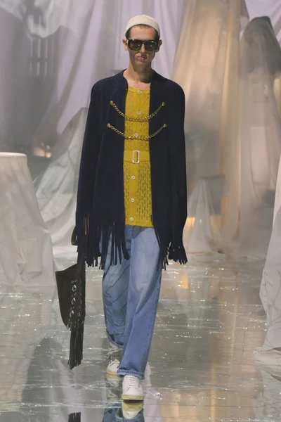 Look 42
